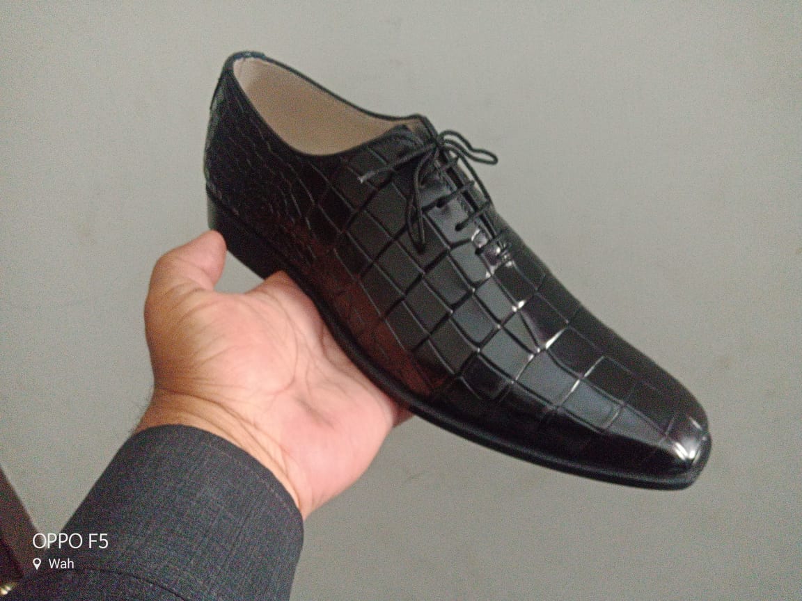Men's Alligator Leather Dress Shoes, Black Crocodile Print