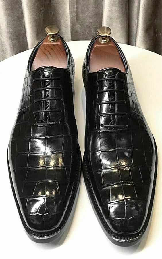 Men's Black Crocodile Patterned Leather Dress Shoes
