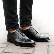model-casual-setting - Men's Black Ostrich Leather Oxford Shoes