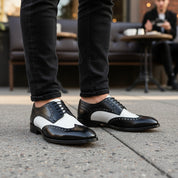 model-casual-setting - Men's Brown Leather Wingtip Brogues