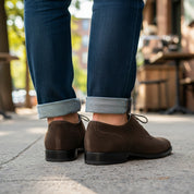model-casual-setting - Men's Brown Suede Oxford Shoes