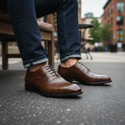 model-sitting-bench - Men's Brown Crocodile Leather Oxford Shoes