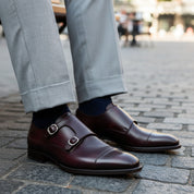 model-sitting-bench - Men's Brown Leather Double Buckle Oxford Dress Shoes