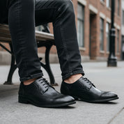 model-sitting - Men's Black Leather Brogue Dress Shoes