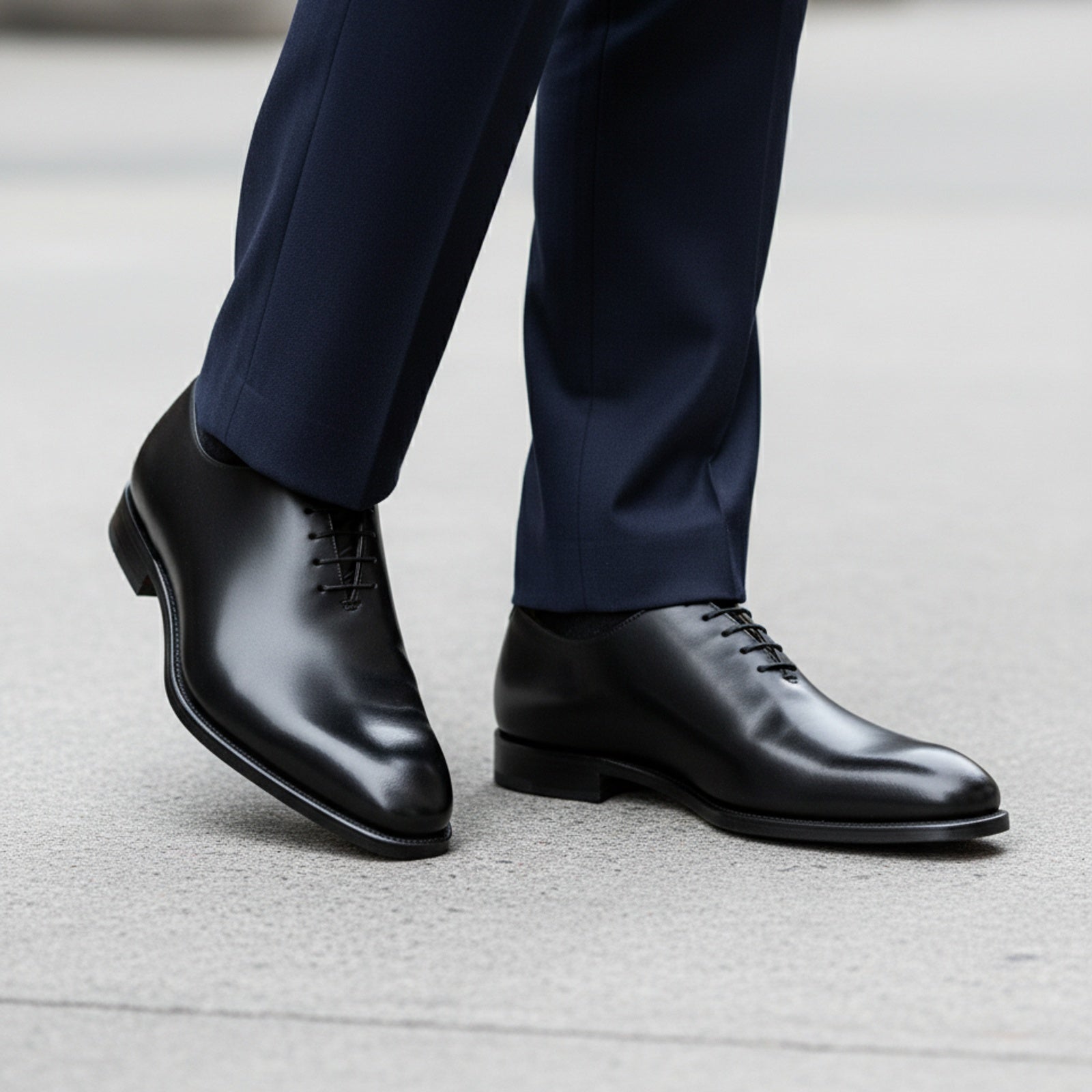 Men's Black Leather Oxford Dress Shoes - model-walking-street