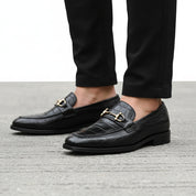 Men's Black Crocodile Embossed Leather Dress Shoes - model-walking-street