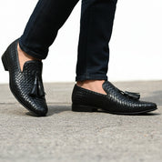 model-walking-street - Men's Black Leather Knitted Dress Shoes