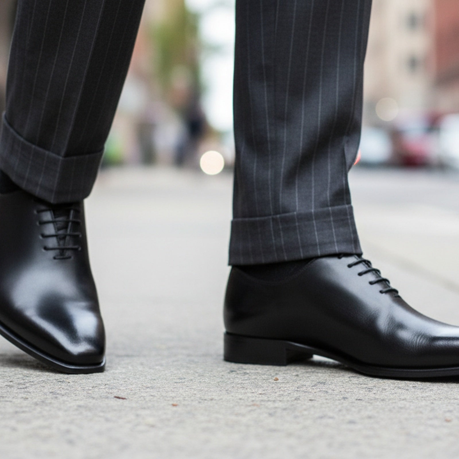 model-walking-street - Men's Black Leather Oxford Shoes with Classic Lace-Up