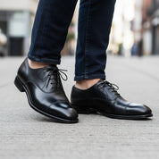 Men's Black Oxford Leather Dress Shoes - model-walking-street