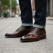 model-walking-street - Men's Brown Leather Oxford Shoes