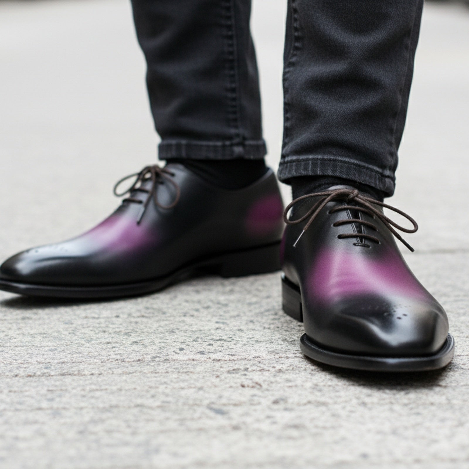 Men's Two-Tone Patina Leather Oxford Shoes - model-walking-street