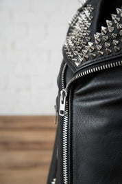 close-up-zipper-hardware of product