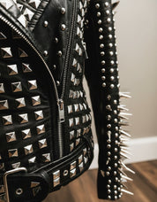 close-up-zipper-hardware of product